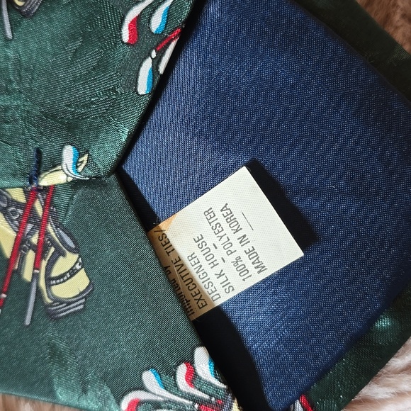 Elegant Hunter Green Silk Tie by A. Rogers - Perfect for Golf Enthusiasts - Picture 3 of 3